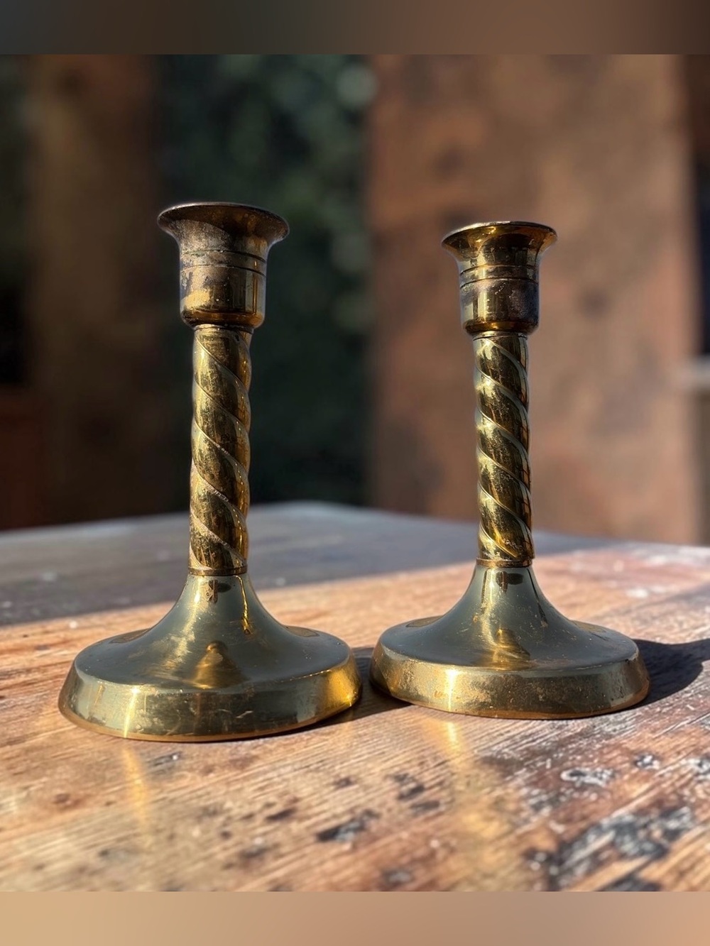VINTAGE ENGLISH BRASS BARLEY TWIST CANDLESTICKS PAIR MADE IN ENGLAND MID-CENTURY